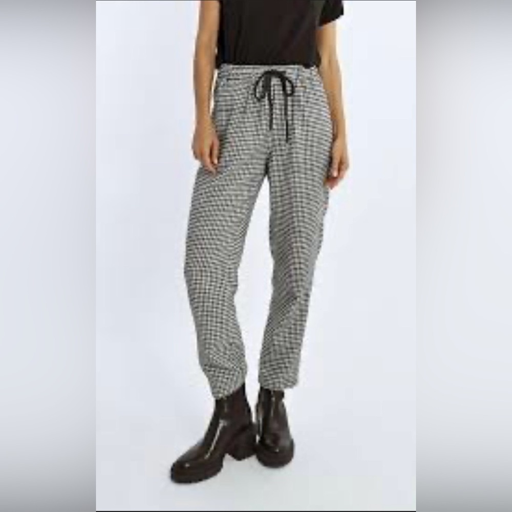 a new day  class women’s casual Black and White Patterned Joggers size small NWT